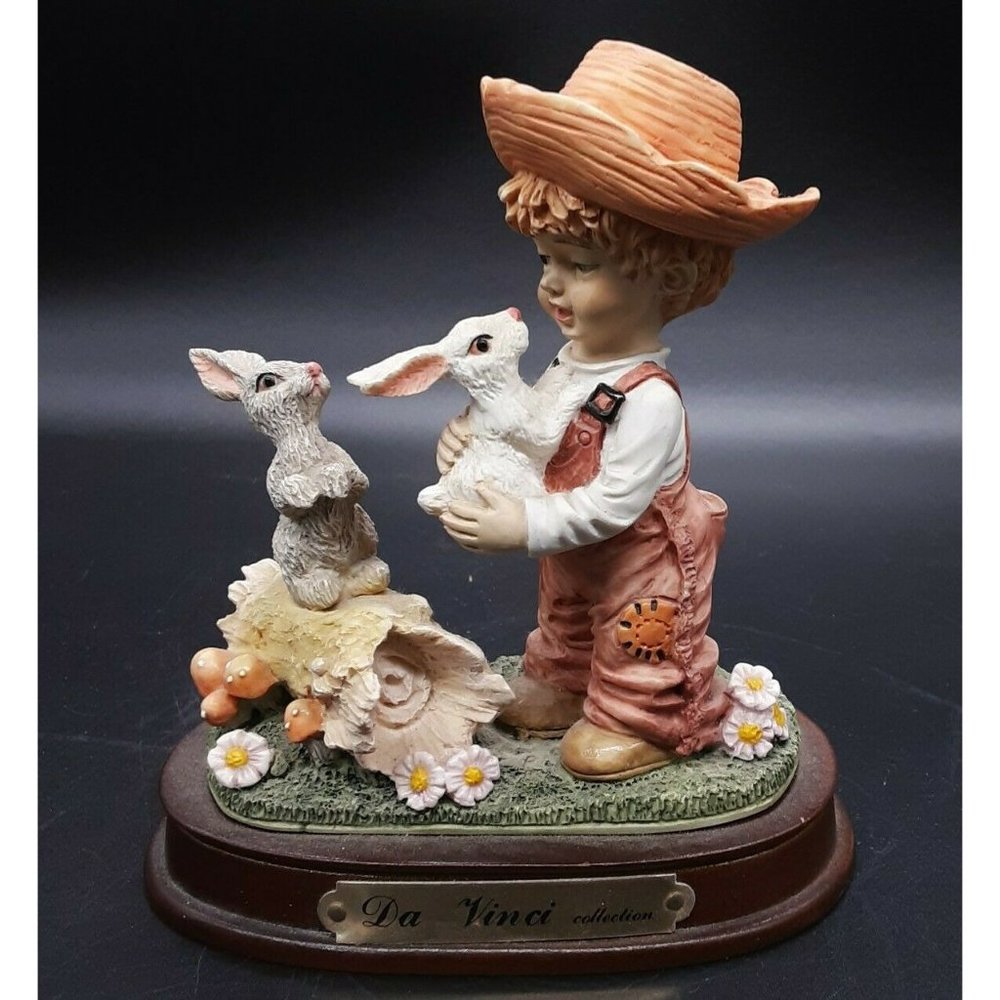 Vintage Da VINCI COLLECTION figurine 5.5" Farm Boy W Rabbits Excellent Condition